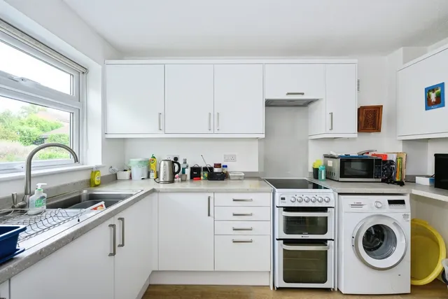 Sparrowsmead, Redhill, RH1, photo 2
