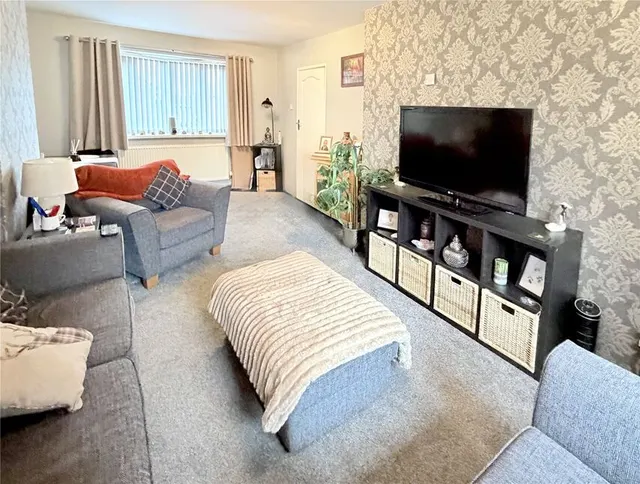 Bly Road, Darfield, S73, photo 3
