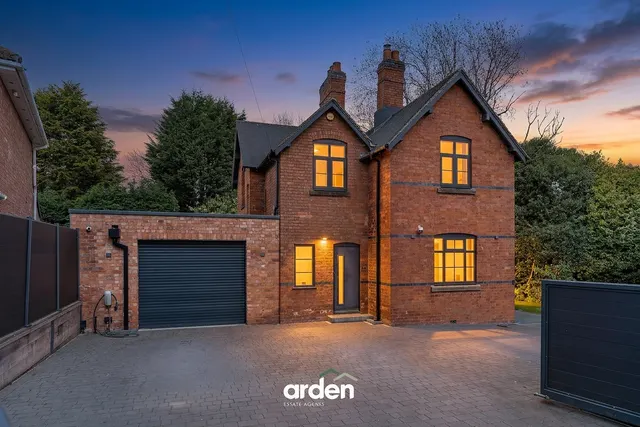 Hewell Lane, Barnt Green, B45, photo 1