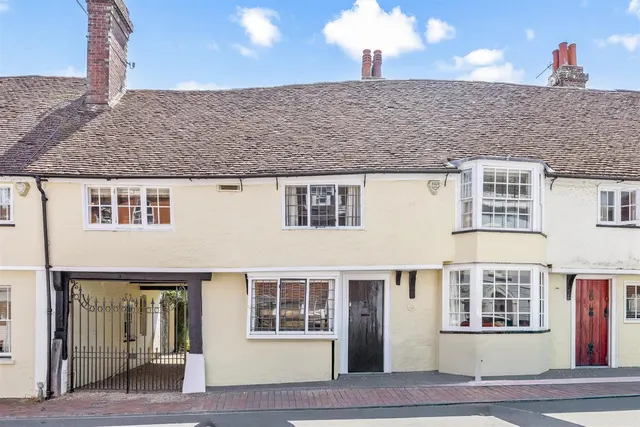 Southover High Street, Lewes, BN7 1HT, photo 1