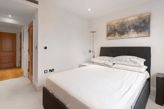 The Boulevard, Imperial Wharf, SW6, photo 3