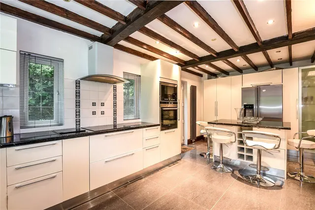 South View Road, Pinner Fees Apply, HA5, photo 1