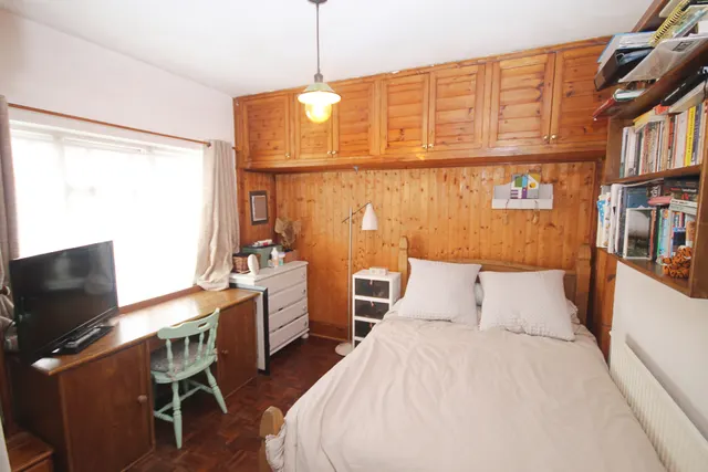 Bennetts Avenue, Greenford, UB6, photo 3