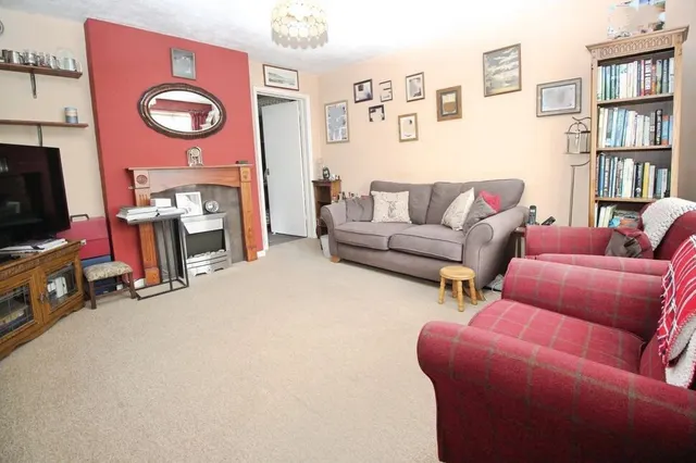 Kingston Avenue, Clevedon, BS21, photo 3