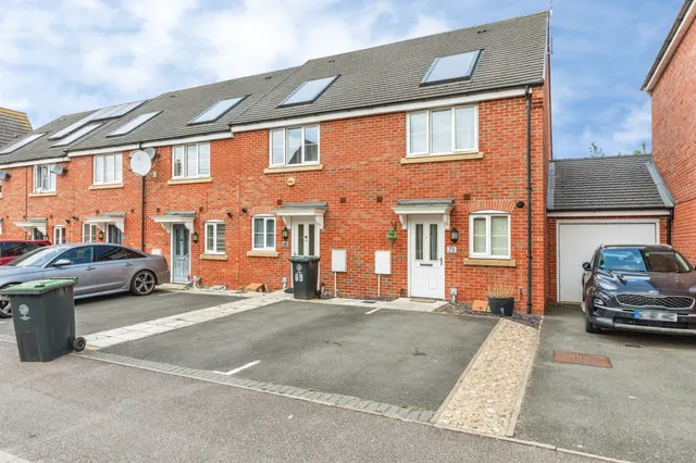 Tyne Way, Rushden, NN10, photo 1