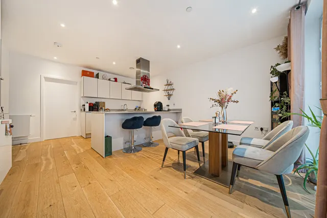 Photo 3 — West Parkside, SE10