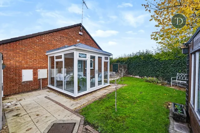 Larchdale Close, Whitby, CH66, photo 2