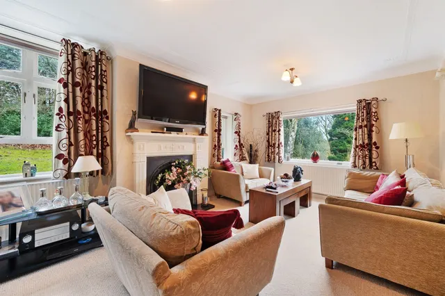 Mellor, Stockport, photo 3