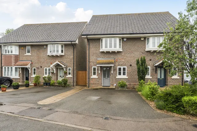 Farmers Place, Chalfont St. Peter, SL9, photo 1