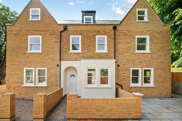 Mount Nod Close, London, SE18, photo 1