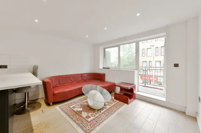1 Rosemoor House, 90-94 Broadway, London, photo 1