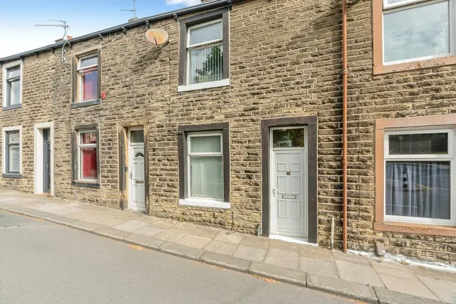 Cross Skelton Street, Colne, BB8, photo 1