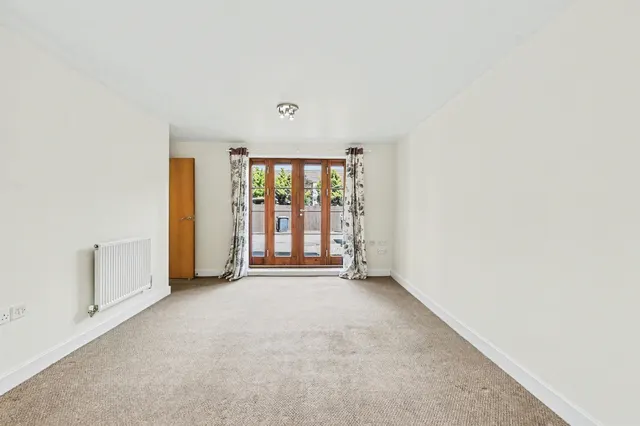 Near Side, Northampton, NN5, photo 3