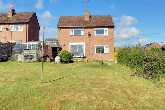 Photo 3 — Park Road, Northaw EN6 4NU