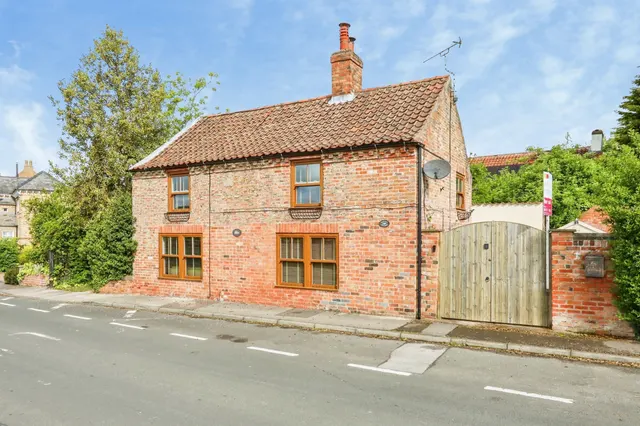 Canal Lane, West Stockwith, DN10, photo 1
