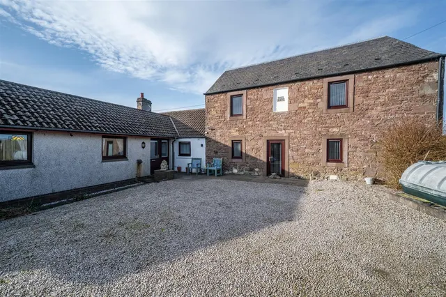 Drumsturdy Road, Newbigging, photo 2