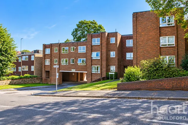 Harvey Road, GU1, photo 1