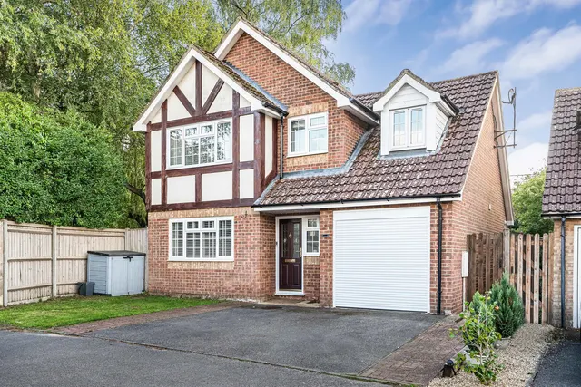Lindford Chase, Lindford, GU35, photo 1