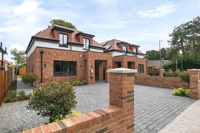 Barfield Road, BR1, photo 1