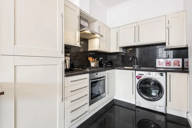 Beningfield Drive, London Colney, AL2, photo 3