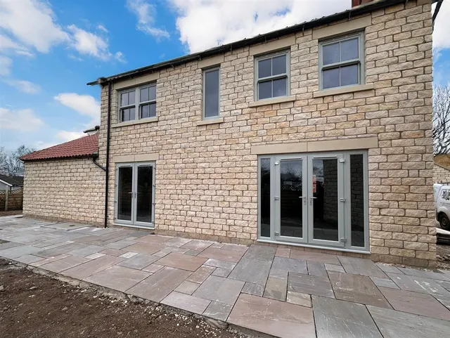 Acre Close, Seamer, YO12, photo 2