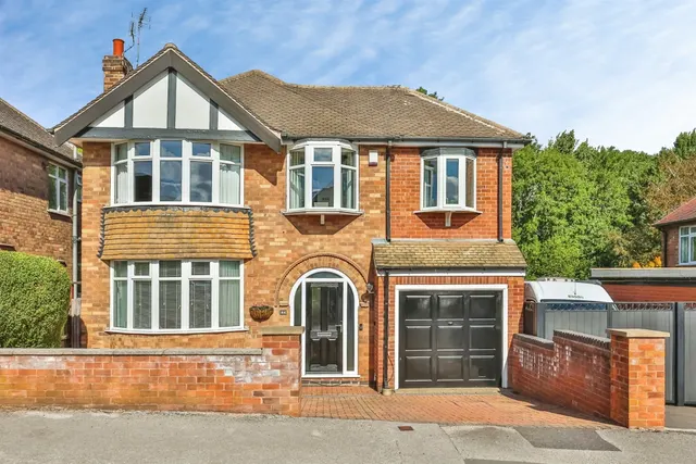 Roland Avenue, Nuthall, Nottingham, photo 1
