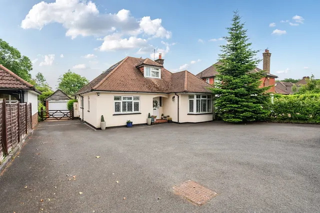 New Inn Lane, Guildford, GU4, photo 1