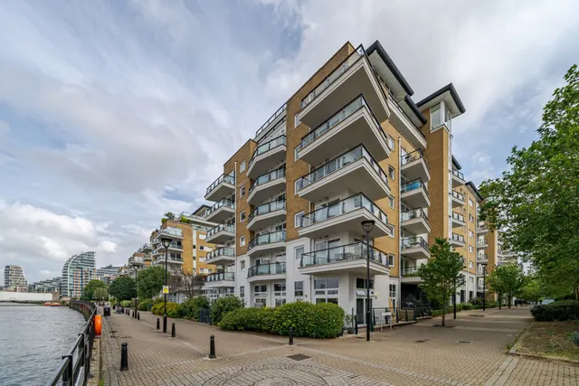 Photo 2 — Riverside West, Wandsworth