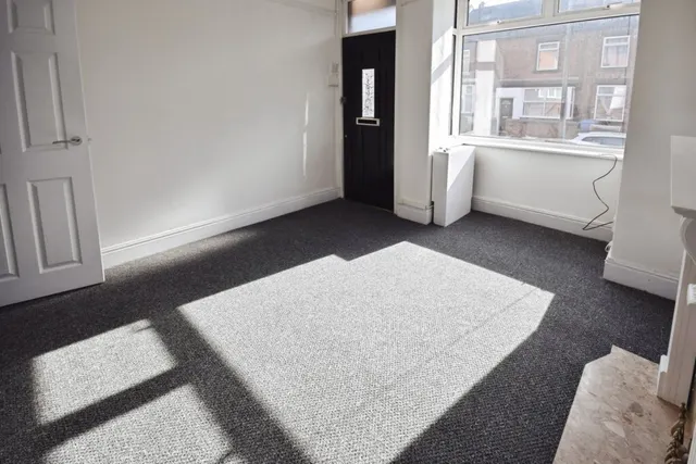 Hamil Road, Burslem, ST6, photo 2