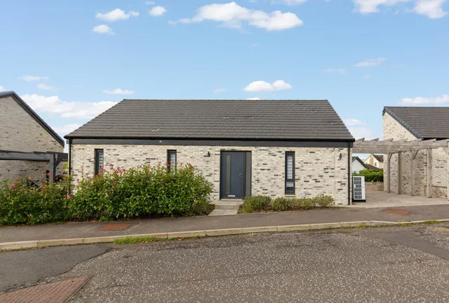 Cairndhu Gardens, Helensburgh, G84, photo 1
