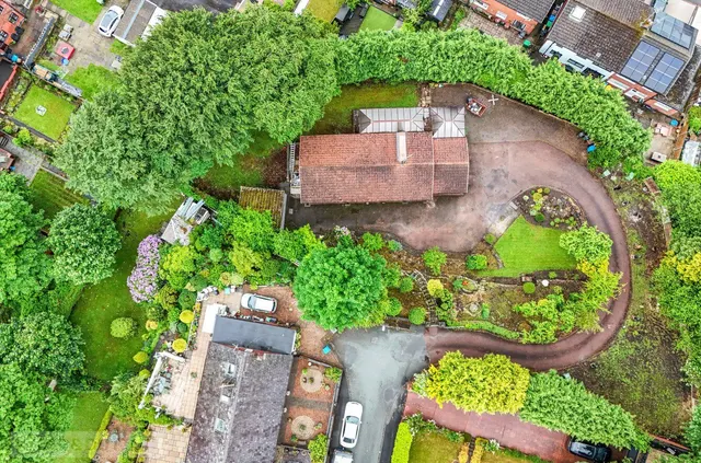 Thorncliffe Avenue, Royton, OL2, photo 2