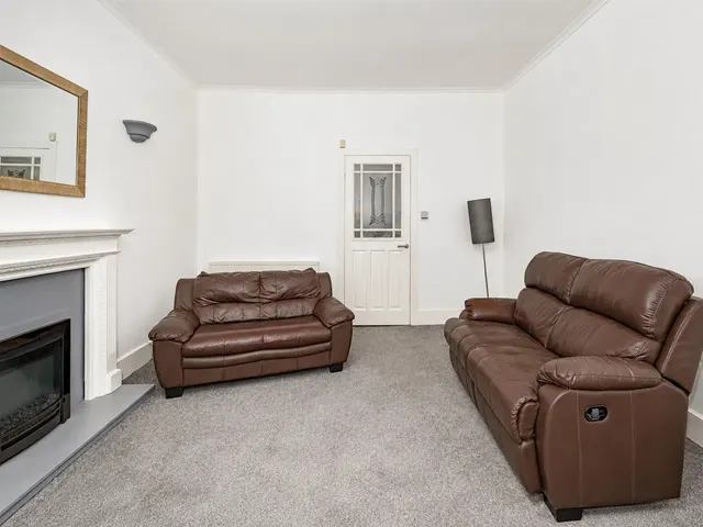 High Street, Lochee, photo 3