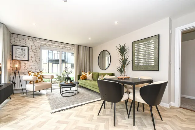 Langley Park, Foundry Lane, Chippenham, Wiltshire, SN15, photo 1
