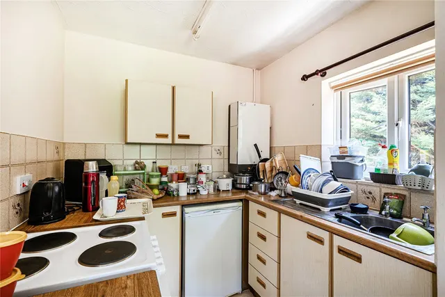 Photo 2 — Beckenham Road, West Wickham, BR4