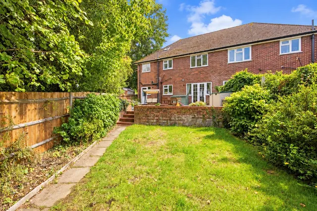 Park Rise Close, Harpenden, AL5, photo 3
