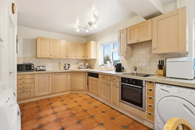 Park Rise Close, Harpenden, AL5, photo 2