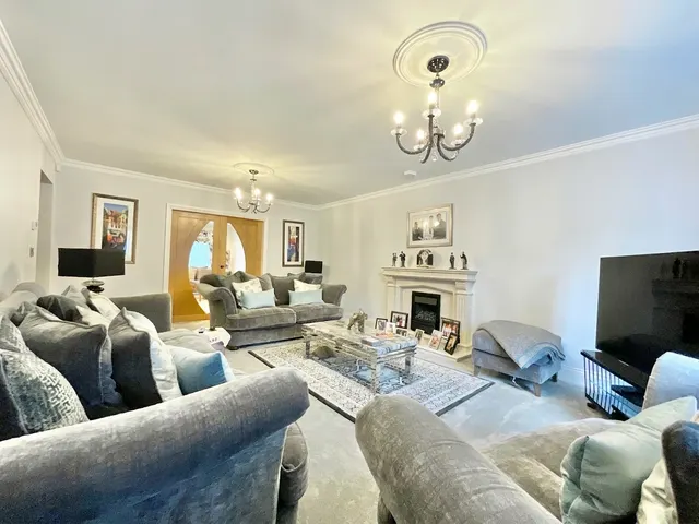 Anchor Close, Whitmore, ST5, photo 3