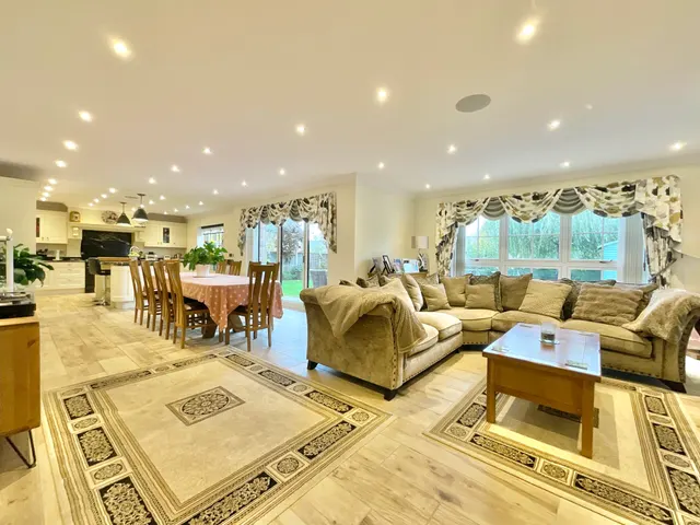 Anchor Close, Whitmore, ST5, photo 2