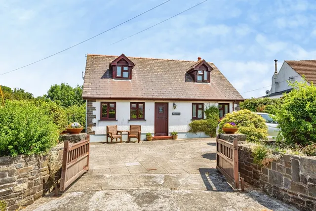 Parcllyn, Cardigan, SA43, photo 1