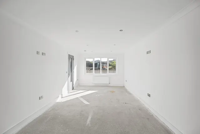 Benhar Road, Shotts, ML7, photo 3