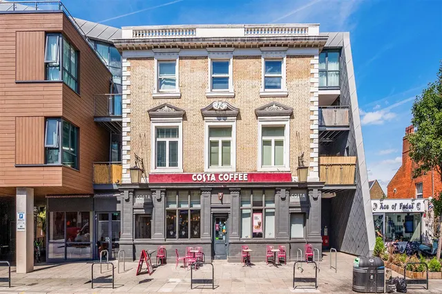 High Road, Willesden Green, NW10, photo 1
