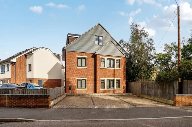 Blenheim Road, Kidlington, OX5, photo 1