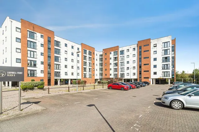 Pilgrims Way, Salford, M50, photo 1