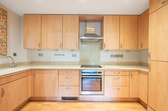 London, NW3, photo 3
