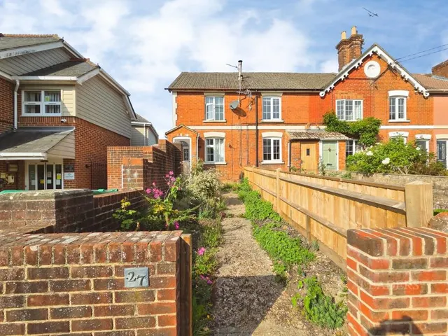 Church Road, Bishopstoke, SO50, photo 1