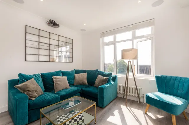 Flat 4, 113 The Vale, London, photo 1