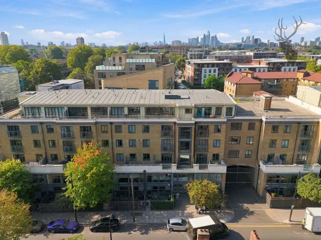 Fairfield Road, London, E3, photo 1