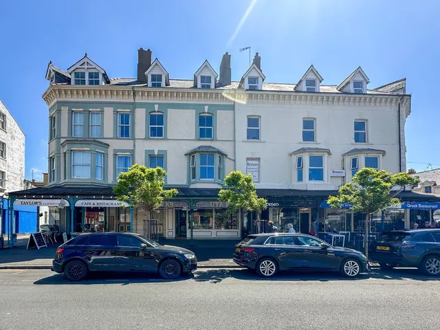 Lloyd Street, Llandudno, LL30, photo 1