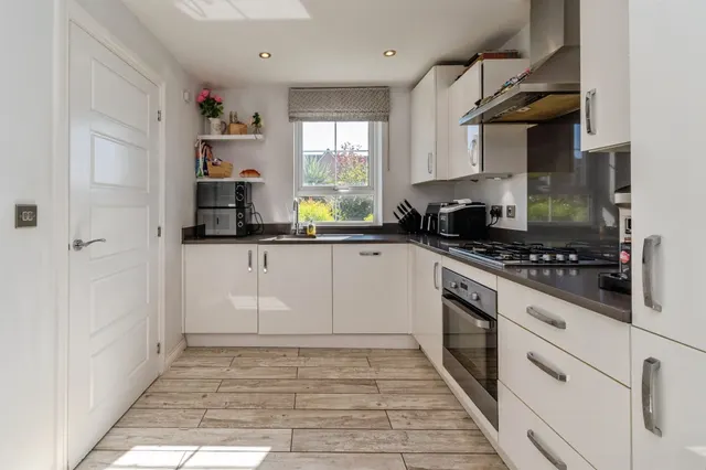 Centenary Lane, Wednesbury, WS10, photo 2