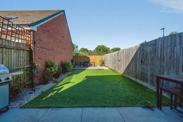 Centenary Lane, Wednesbury, WS10, photo 3